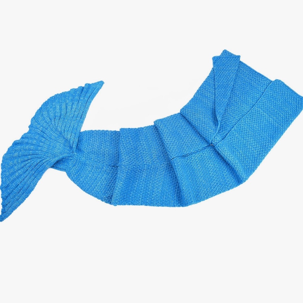 NWT Mermaid tail blanket